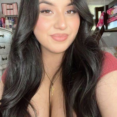 maddison489833's profile picture. looking for someone to spoil me. will do anything😋