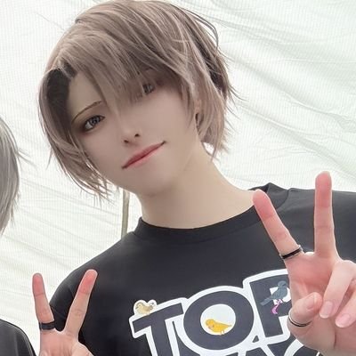 uguisu_1116's profile picture. うぐい酢( @uguisu1116 )の移行先アカウントです
基本動かさないので積極的にフォローお迎えには行かないです。フォローしていただけたらフォロバします(たぶん)！
とっくのとうに成人済。永久的に初心者レイヤー。踊ってみたとかしてる。うぐリ屋。相方:カナリ屋( @kanariya144 )。