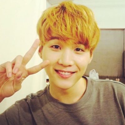 pjmgato's profile picture. hoseok um homem feministo empoderado lutando pelos seus direitos em uma indústria machista