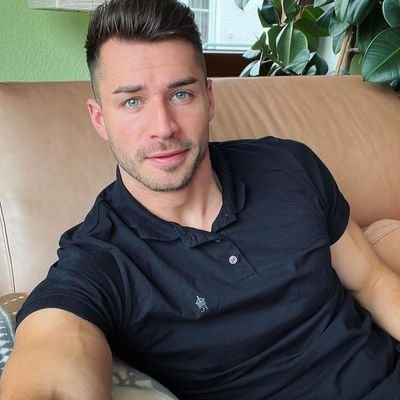 YhHhk171i4u's profile picture. ⚫⚪ Toon Army | Newcastle United fan page | St. James’ Park is home 🏟️
Magpies till I die | #NUFC | Black & White through and through