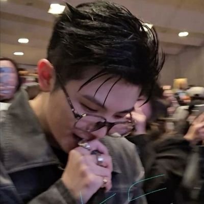 nettydecoco's profile picture. stuck on a cloud ☁️