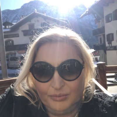 Magicvix's profile picture. Hoping world comes to senses!!!