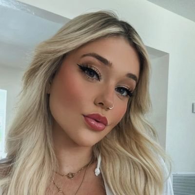 hannah_rade7881's profile picture. Life is short, make it sweet