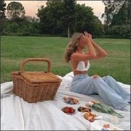 holginshar77446's profile picture. Sassy, classy and a bit smart-assy.