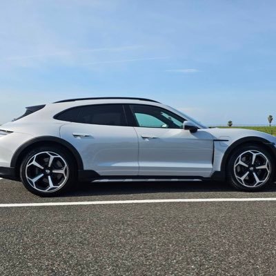 tw_ceo's profile picture. カーディテイリング会社経営/趣味✈️旅行/🎵ブラックミュージック/車🇩🇪PorscheTaycan4クロスツーリスモ