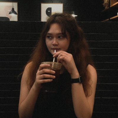 delyn_ciocon's profile picture. coffee, music, and books