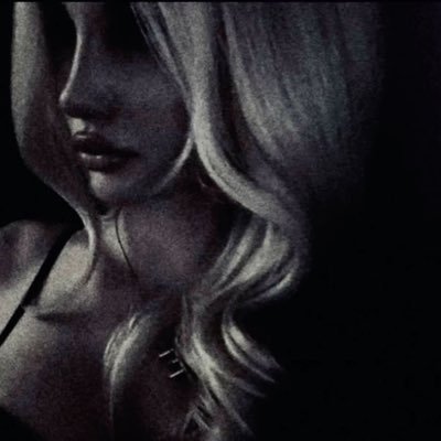 shusuniverse's profile picture. 