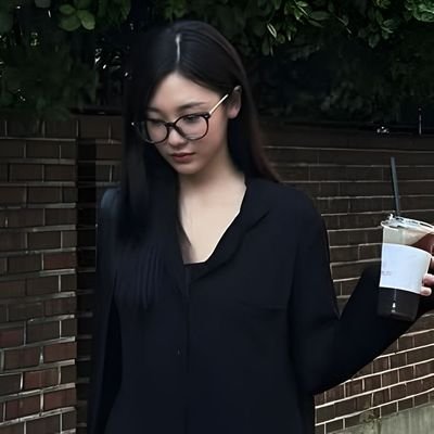 chatruethai_f's profile picture. #aespa #thaigl