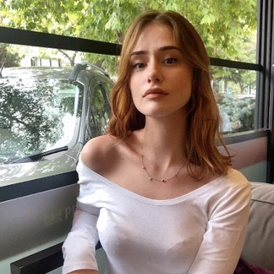 jenny09171993's profile picture. Jag tror väldigt mycket på tur. Jag märker att ju hårdare jag jobbar, desto mer tur får jag.