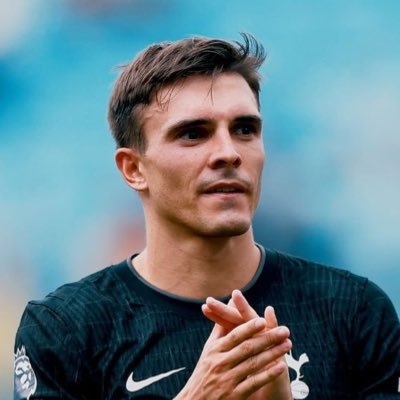 moshiiiv's profile picture. 💚📚⚽ 𖤐ˊ˗ -ᴍɪᴅᴅʟᴇ ᴀɢᴇᴅ- ᴋ ᴅʀᴀᴍᴀ 𖤐ˊ˗ 🤍❤️