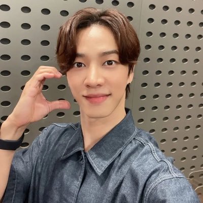 AZHL_012's profile picture. Believe in yourself