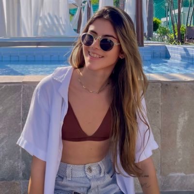 madusilv4's profile picture. Potiguar, americana & cirurgiã dentista em formação. 🦐