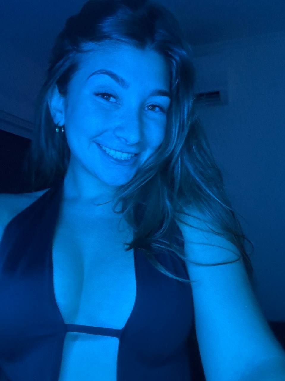 AliseLewi8428's profile picture. heyyy 19 female - new backup account
hoping to find new moots /ppl to connect with