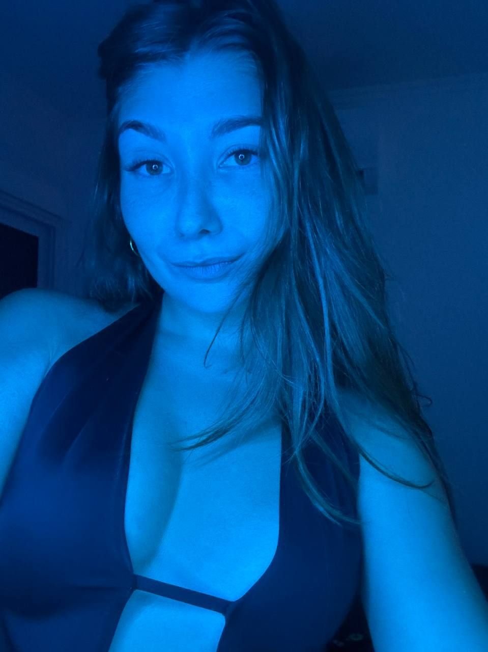VIVAN_Drums's profile picture. hiii 19 female - alt account
trying to find nice people /ppl to hang with