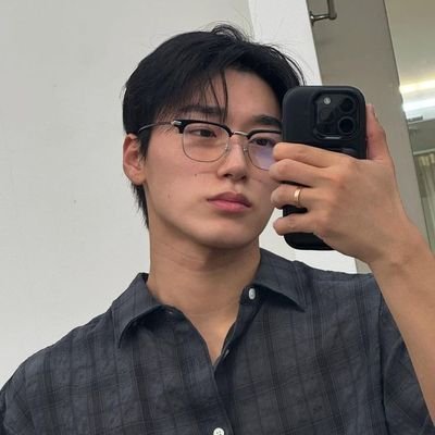 pilotfivx's profile picture. 𝗆𝖺𝖽𝖾 𝗈𝖿 𝗏𝖾𝗋𝗌𝖾𝗌 𝖺𝗇𝖽 𝗉𝗈𝖾𝗍𝗋𝗒.
𝐭𝐚𝐭𝐭𝐨 𝐚𝐫𝐭𝐢𝐬𝐭 𝐚𝐧𝐝 𝐮𝐧𝐝𝐞𝐫𝐠𝐫𝐨𝐮𝐧𝐝 𝐜𝐚𝐫 𝐫𝐚𝐜𝐞𝐫. ——