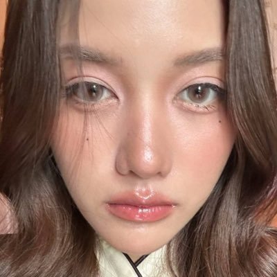sarochazone's profile picture. 