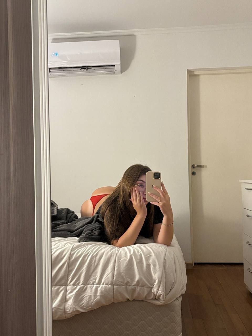 SYDNEY_iNtErOp's profile picture. hiii 19f here - backup acc
trying to find friends /ppl to hang with