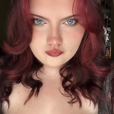 sultrysolace's profile picture. 