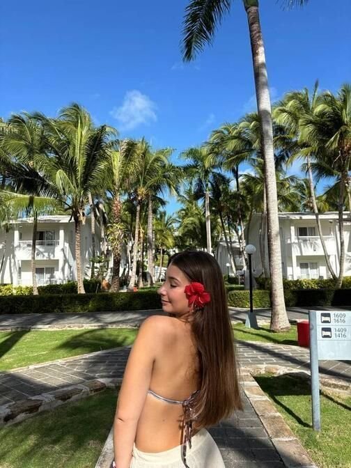 briamonero's profile picture. hello 19f here - alt account
wanting to meet nice people /friends to chat with