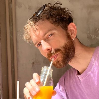 jay_lee_cook's profile picture. Grafisch ontwerper & brand designer @studiojellekok, hobby filosoof, vrije denker, truthseeker, rechtslinks en onderboven