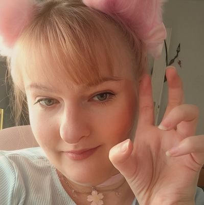 VtMelly's profile picture. 