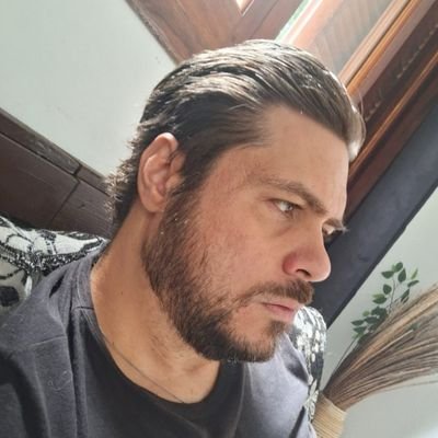FelipeTadewald's profile picture. Sócio do Grupo Suno 

| Investidor desde 2009 |

 Melhor planilha de controle de investimentos 👇