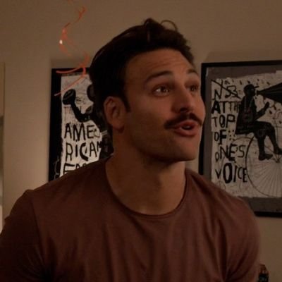 dailyyspringg's profile picture. • Buck and Eddie defender before anything •

just a bisexual who's obssesed with 911 and THG