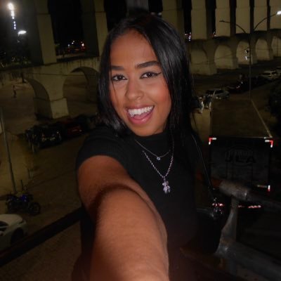 caroljarde's profile picture. 🇧🇷🔥