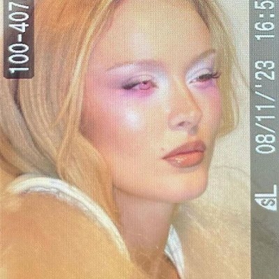 lovmezara's profile picture. ❥ I wanna be a girl's girl but what happens when a girl's girl wants the boy?  • fan account.✺ههههه༗ 𓆸 ・῾ 𝆬 ‧₊˚  ✉  ・῾ 𝆬 ‧₊˚ 🗡🌈
