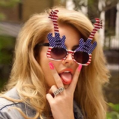 daisysinthesea's profile picture. Lana Del Rey é minha rainha
lady Gaga é minha razão de viver