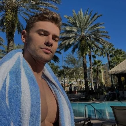 FutureRNEli's profile picture. So California/Vegas.  Driven and motivated health enthusiast.   Easy going guy who's on here to talk sports especially about my favorite sport teams.