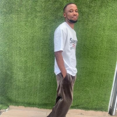 Shatizzyjames's profile picture. Forex traded 📈📈📉📊 💵