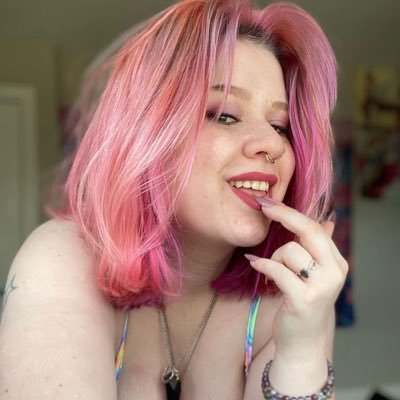 Emily_Andy7's profile picture. I sell all kind of content 💦🍑,and available for meetup 🍆🥰