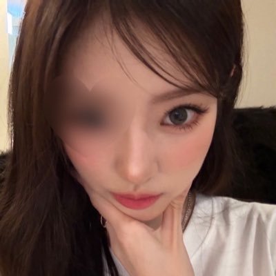 Ywlt4HxccCEZJQi's profile picture.