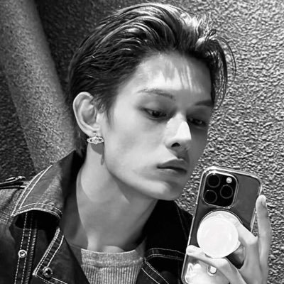 honeyzval's profile picture. that one girlie obsessed with kpop, jpop, tpop, and bl | nugu lover