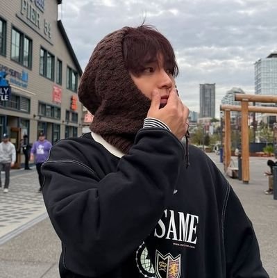 vorsaci's profile picture. Stealing mutuals.