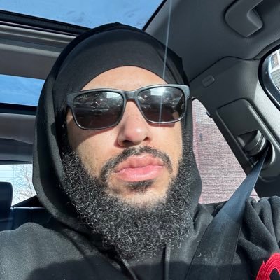 ntdvntkv's profile picture. he was forced to wear vlone when he was 6 years old