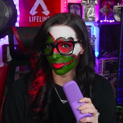 karebearxp's profile picture. 