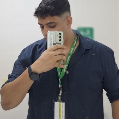 Limaaagus's profile picture. Luto, penso e escrevo sobre o que dói:  MMA, crime, filosofia e amor.

"Entendendo o que move o ser humano"