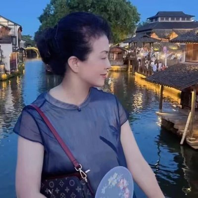 AWebb6527's profile picture. 