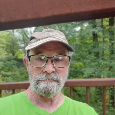 Shalini31714142's profile picture. I tweet about life, love, and the death of email