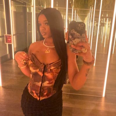 notoriousddb's profile picture. Point me to the dancers