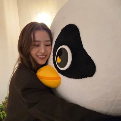 bponloop's profile picture. blackpink & namtanfilm first , human later

               emibonnie| milklove🧚🏻‍♀️