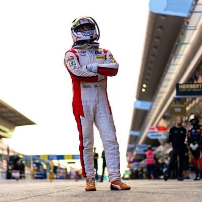 renote135's profile picture. 