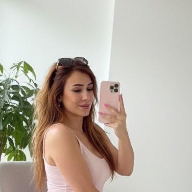 Mehtap5934's profile picture. gün gelecek o gün bu gün degil