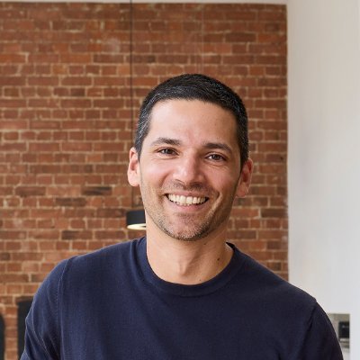 alexloiz's profile picture. Building @clovefi