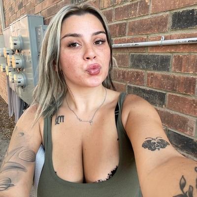 jusie89187's profile picture. I am single and ready to mingle with a serious lover man