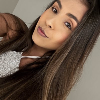 aliandrra's profile picture. 