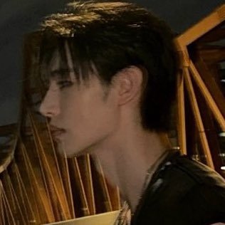 akidsxsunghoon's profile picture. 