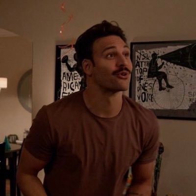supergayeddie's profile picture. Made a twitter to defend Eddie Diaz | Buddie, snoopy, The Pitt, IWTV, Destiel, and raccoons | #leteddiefuck | 22 He/They 🇩🇴